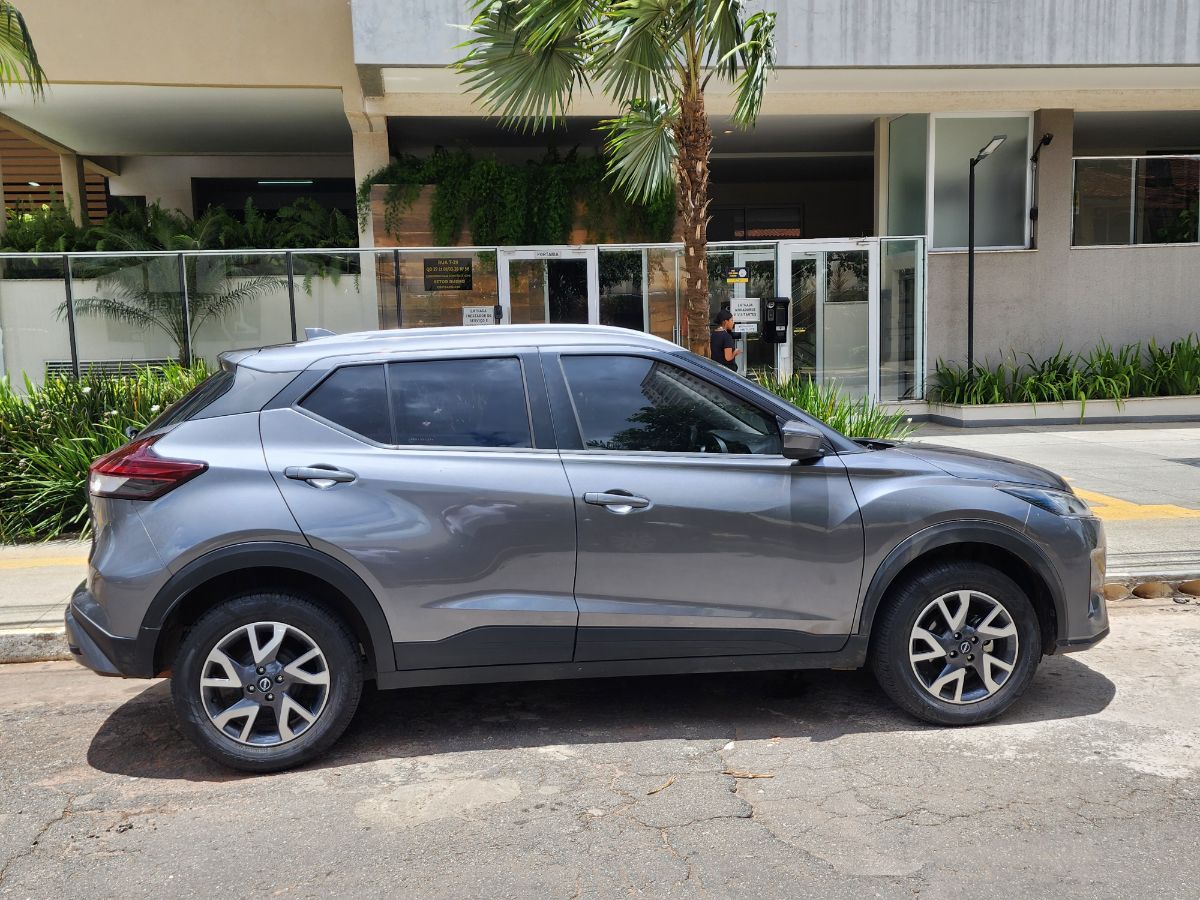 NISSAN KICKS