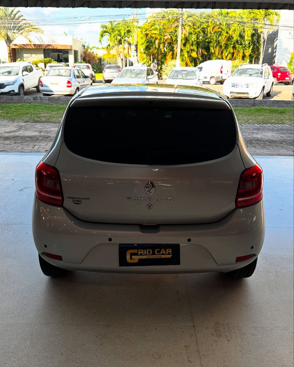 RENAULT SANDERO