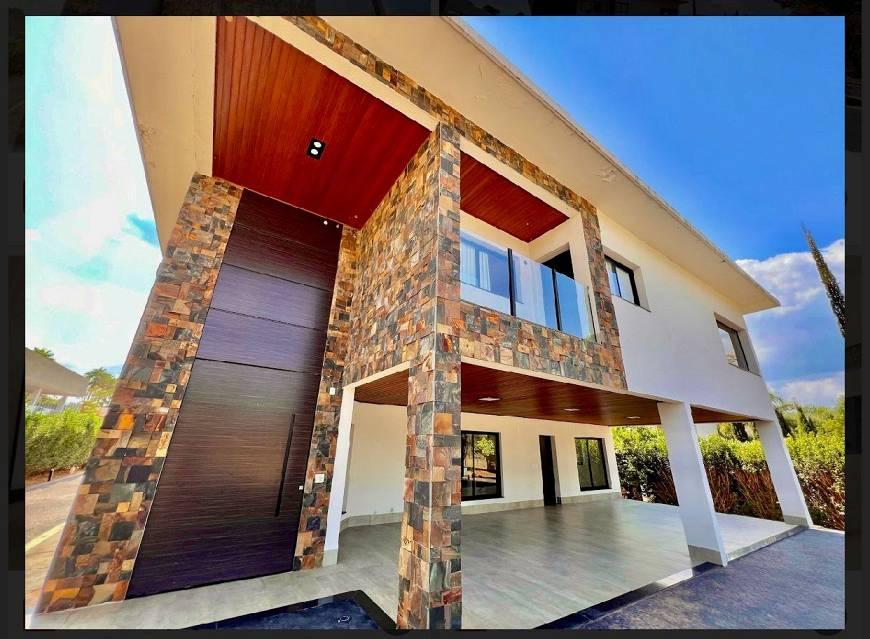 Cond. horizontal casa com 6 quartos à venda, 805.0m²
