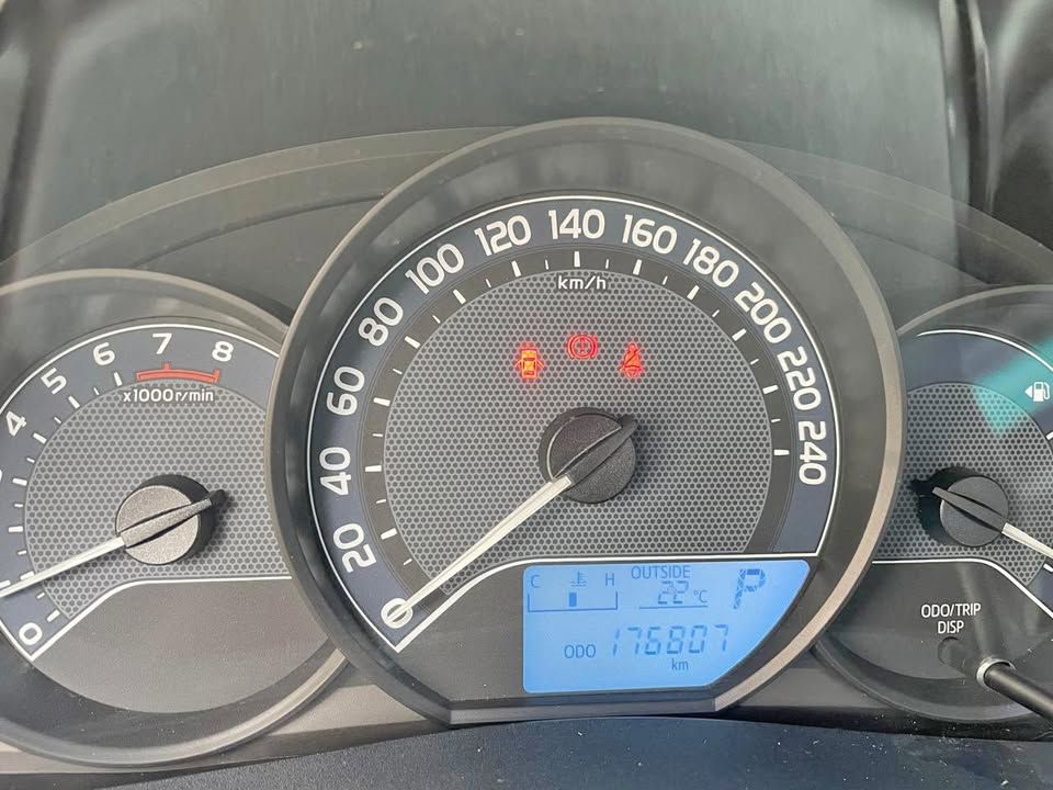 TOYOTA COROLLA