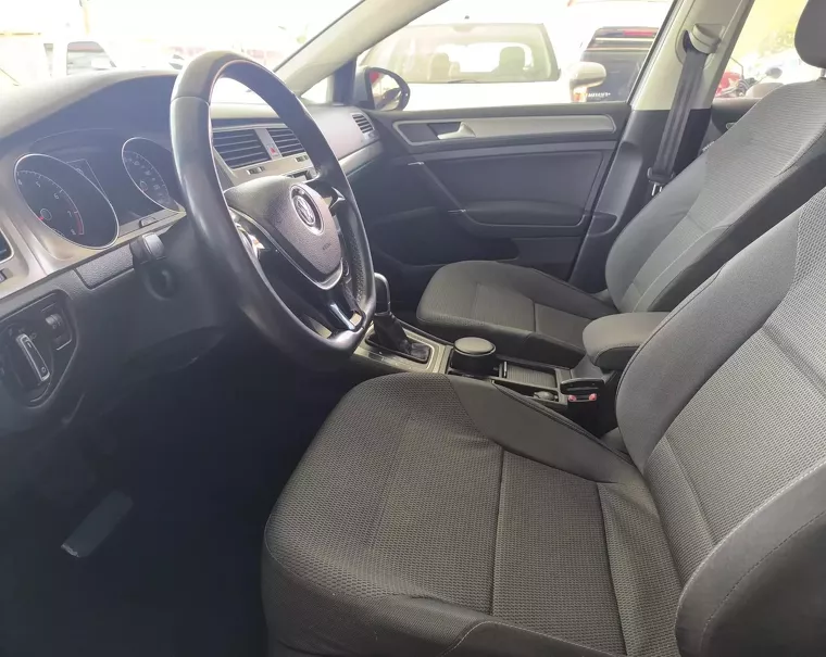 VW - VOLKSWAGEN GOLF