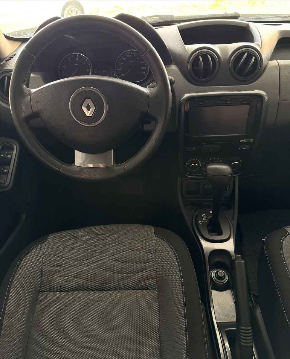 RENAULT DUSTER