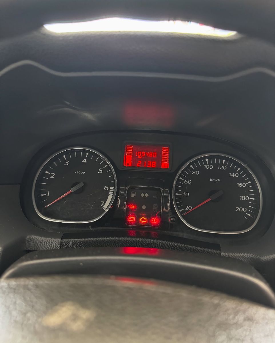 RENAULT DUSTER