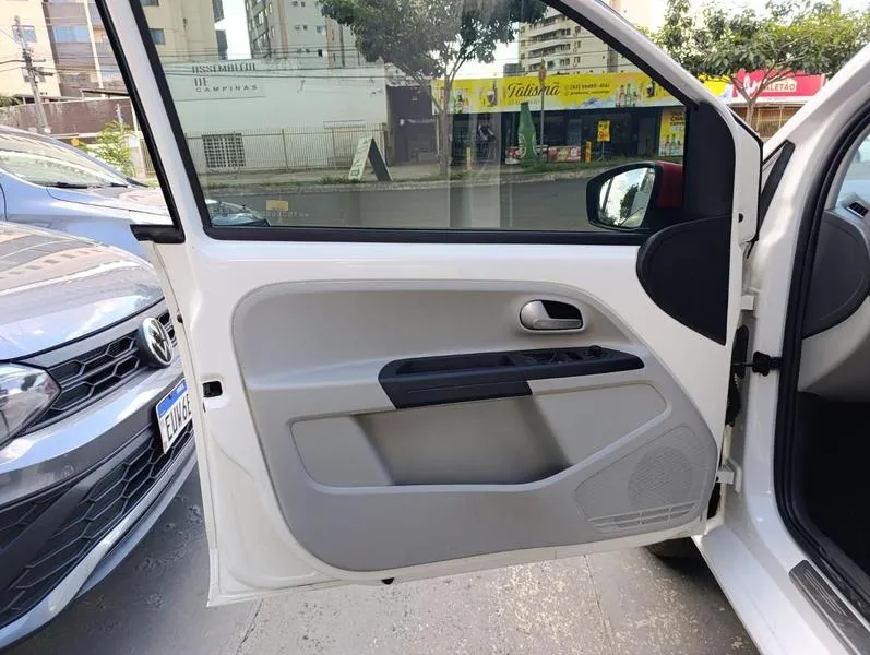 VW - VOLKSWAGEN UP!