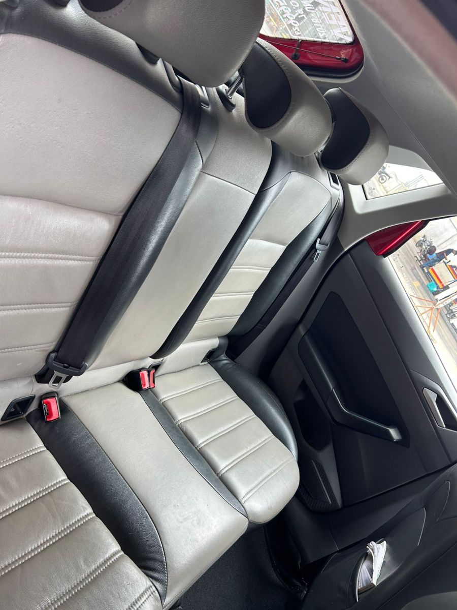 VW - VOLKSWAGEN POLO