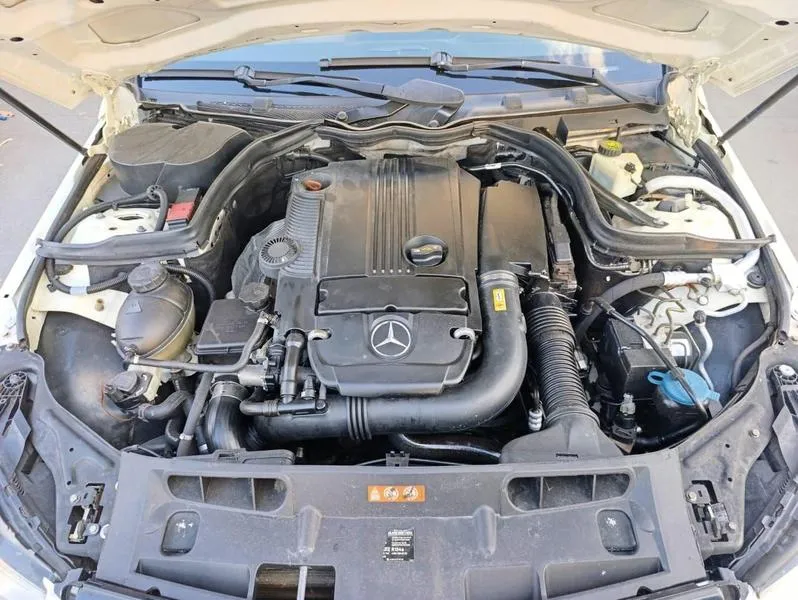 MERCEDES-BENZ C-250