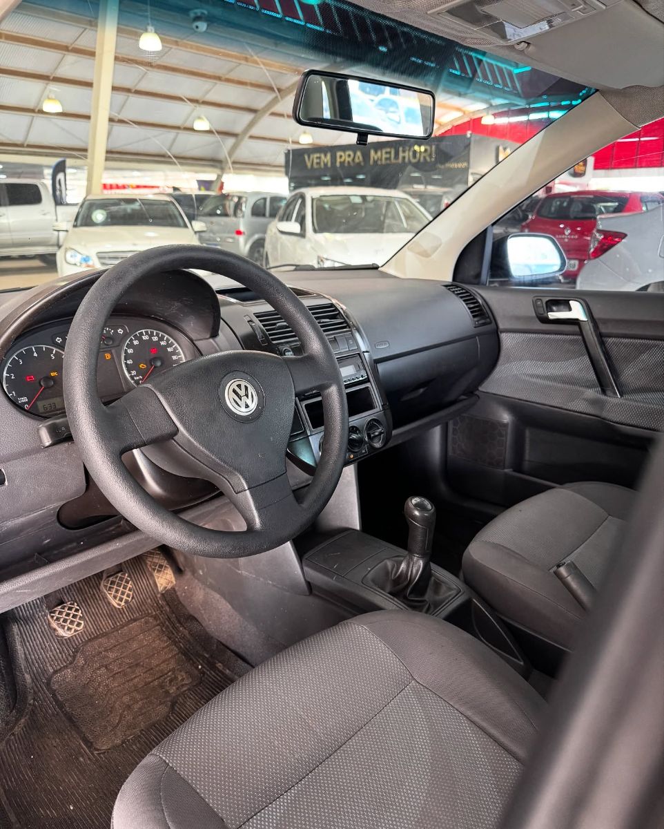 VW - VOLKSWAGEN POLO