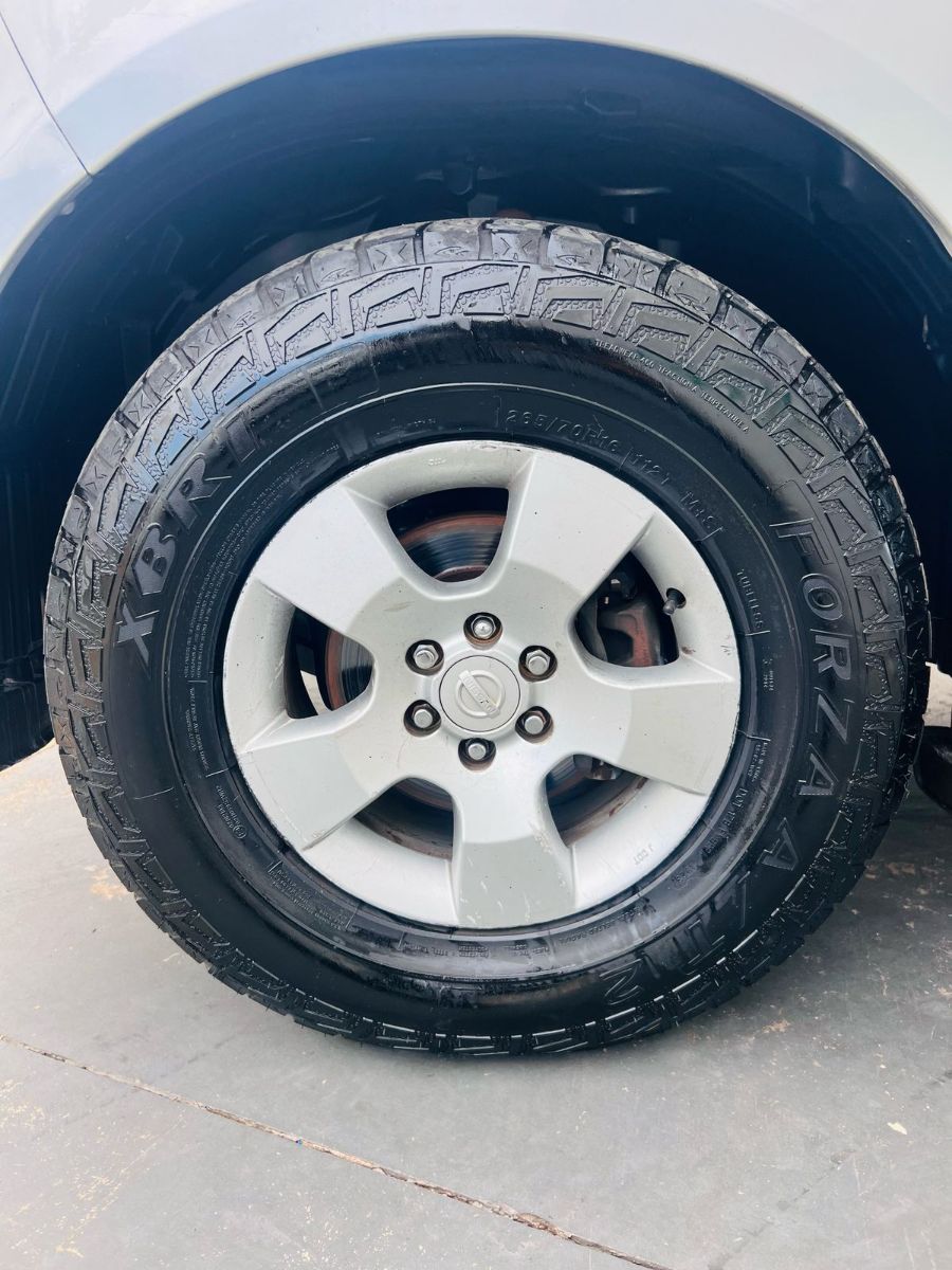 NISSAN FRONTIER