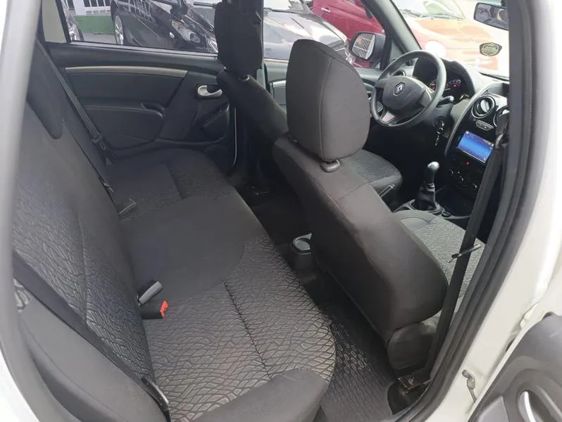 RENAULT DUSTER