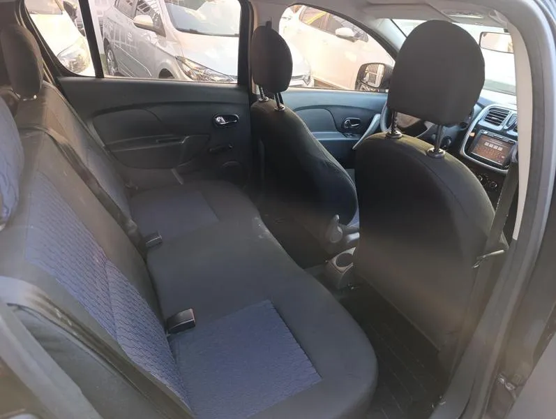 RENAULT SANDERO