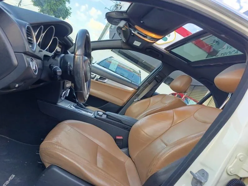 MERCEDES-BENZ C-250