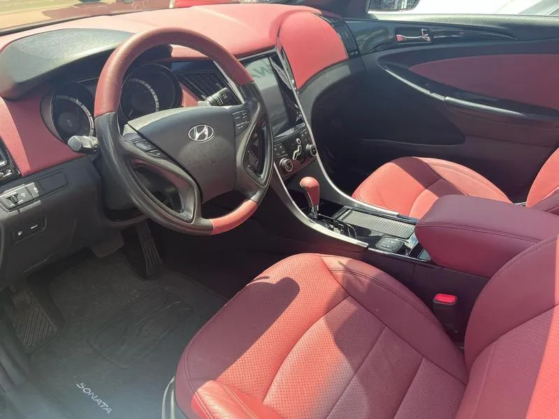 HYUNDAI SONATA