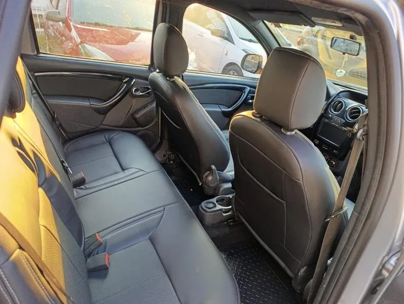 RENAULT DUSTER