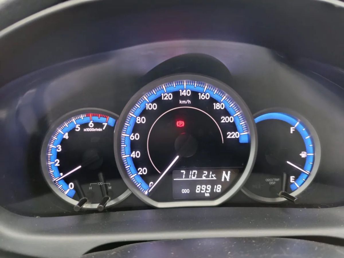 TOYOTA YARIS
