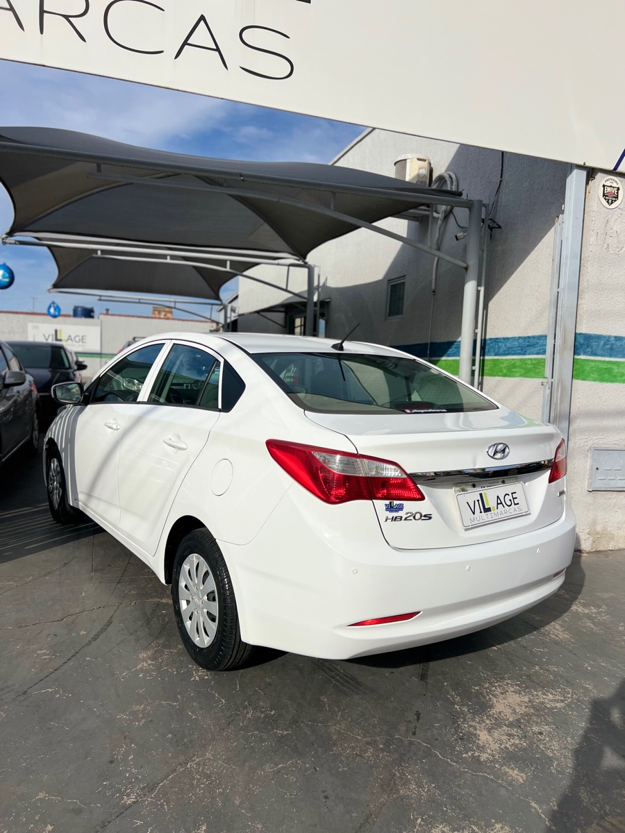 HYUNDAI HB20S