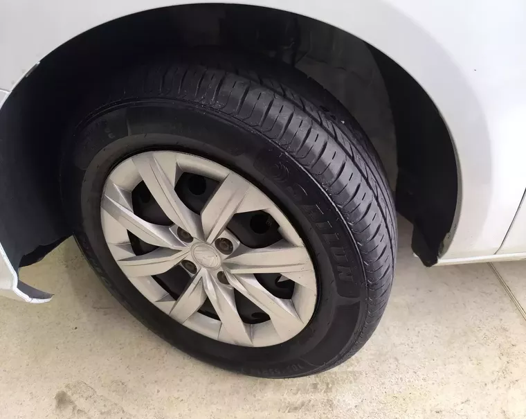 VW - VOLKSWAGEN VOYAGE