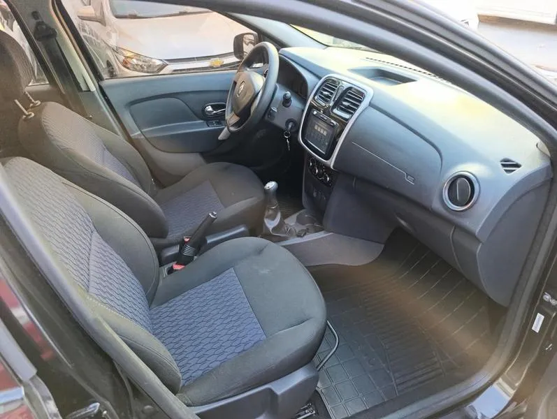 RENAULT SANDERO
