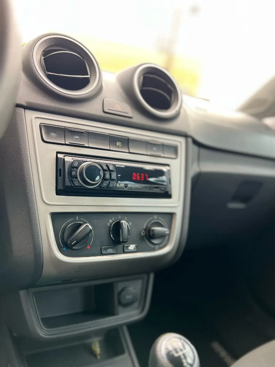 VW - VOLKSWAGEN VOYAGE
