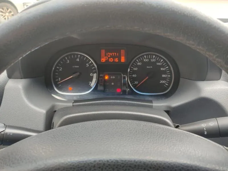 RENAULT DUSTER