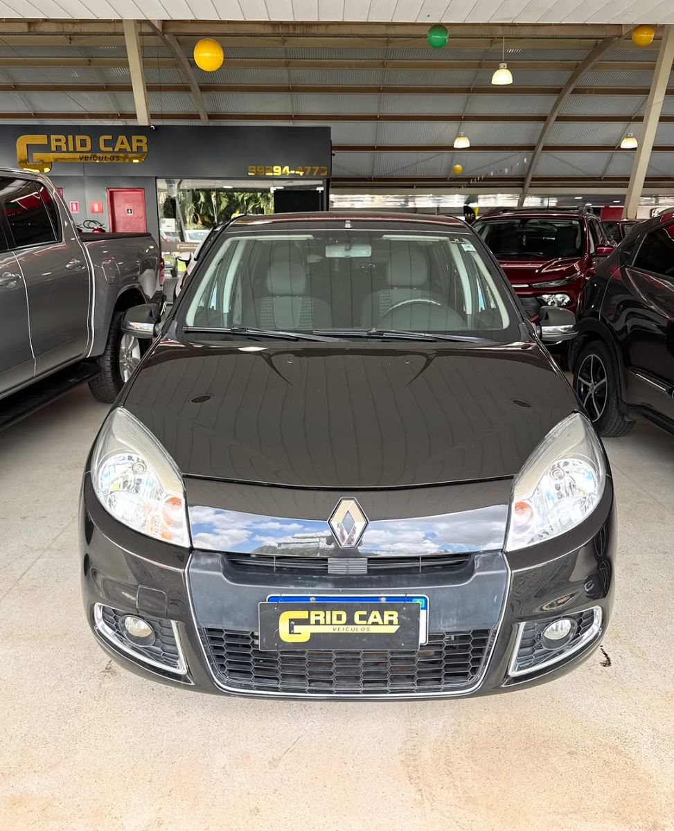 RENAULT SANDERO