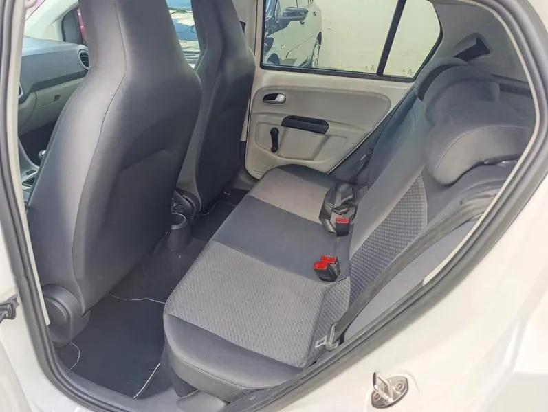 VW - VOLKSWAGEN UP!