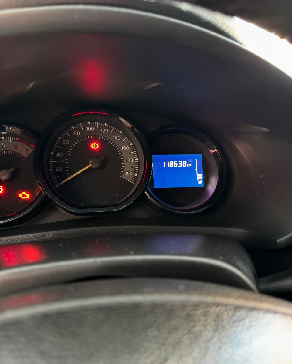 RENAULT SANDERO