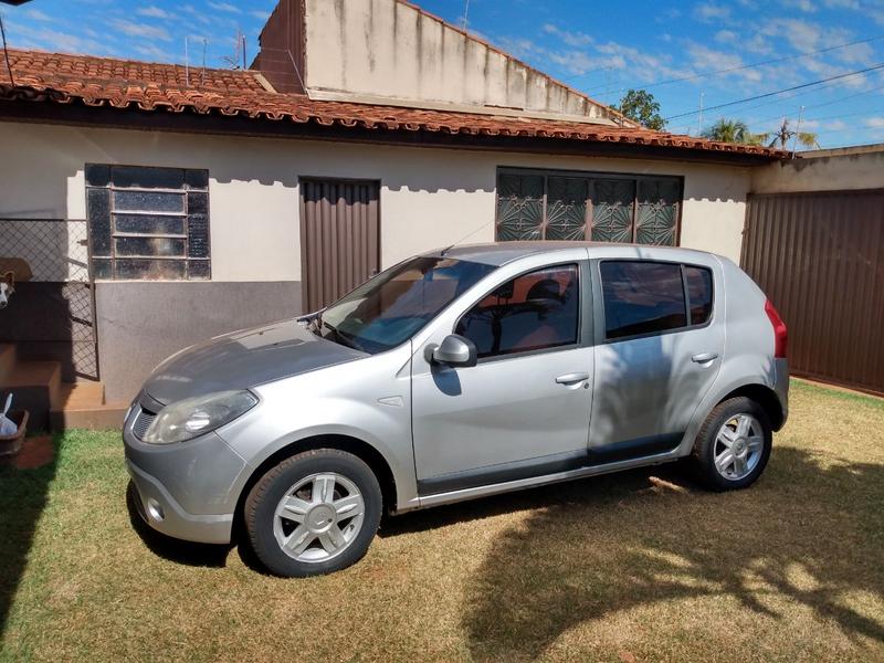 RENAULT SANDERO