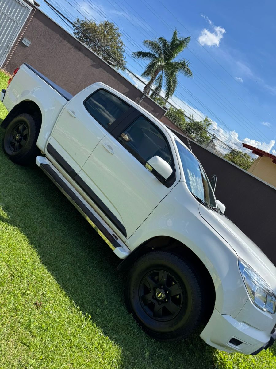 GM - CHEVROLET S10