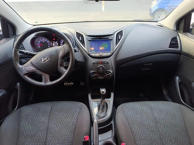 HYUNDAI HB20X
