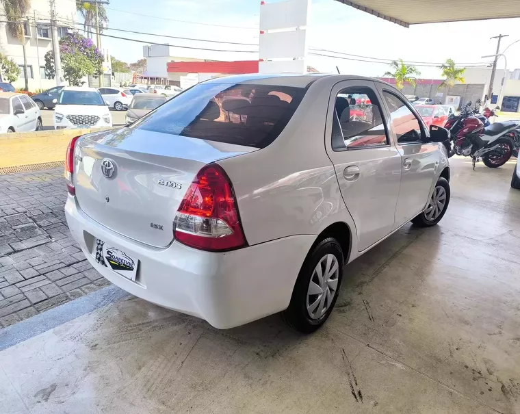 TOYOTA ETIOS