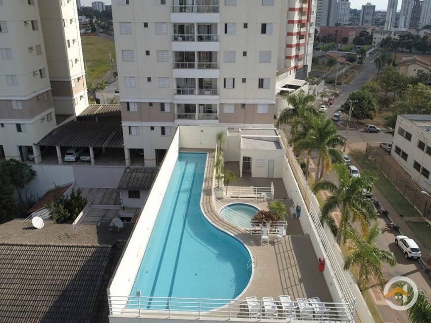 Apartamento com 3 quartos à venda, 75.0m²