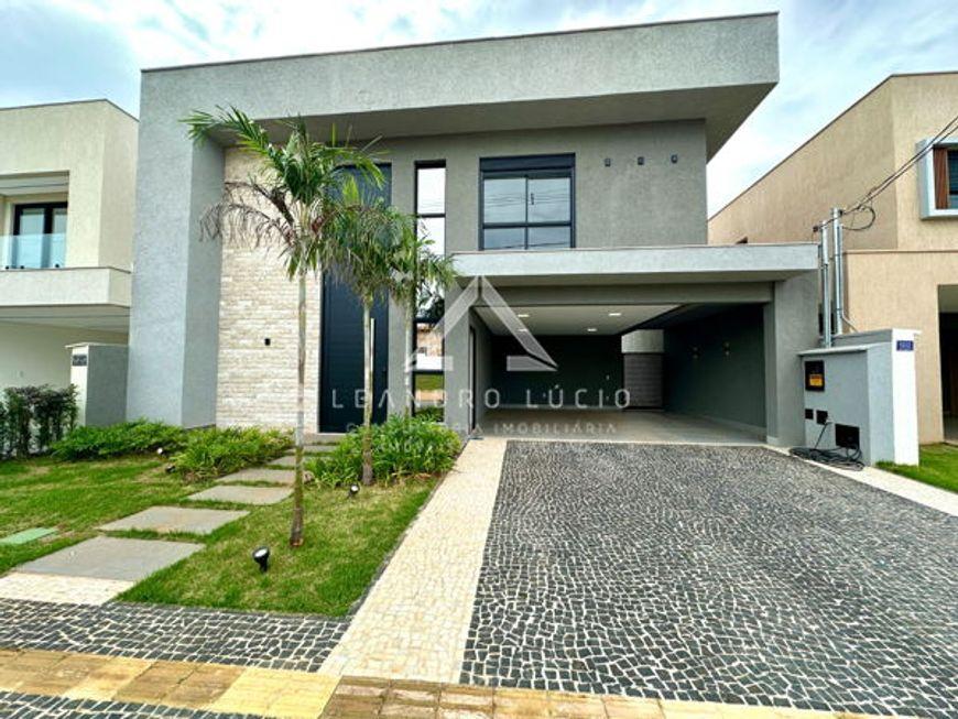 Cond. horizontal casa com 4 quartos à venda, 313.0m²