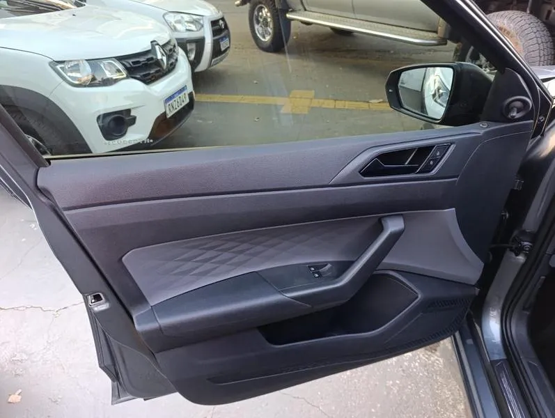 VW - VOLKSWAGEN POLO