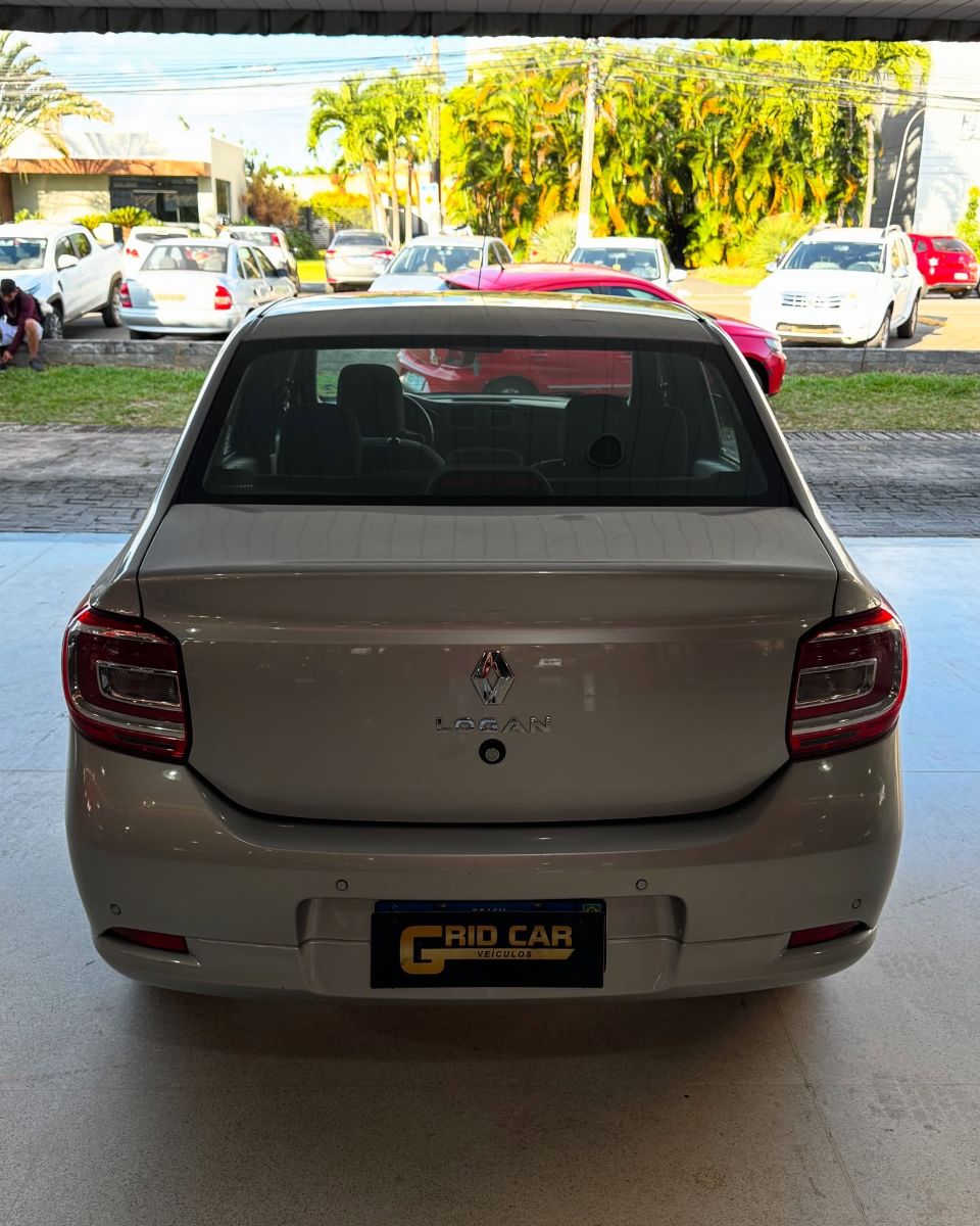 RENAULT LOGAN