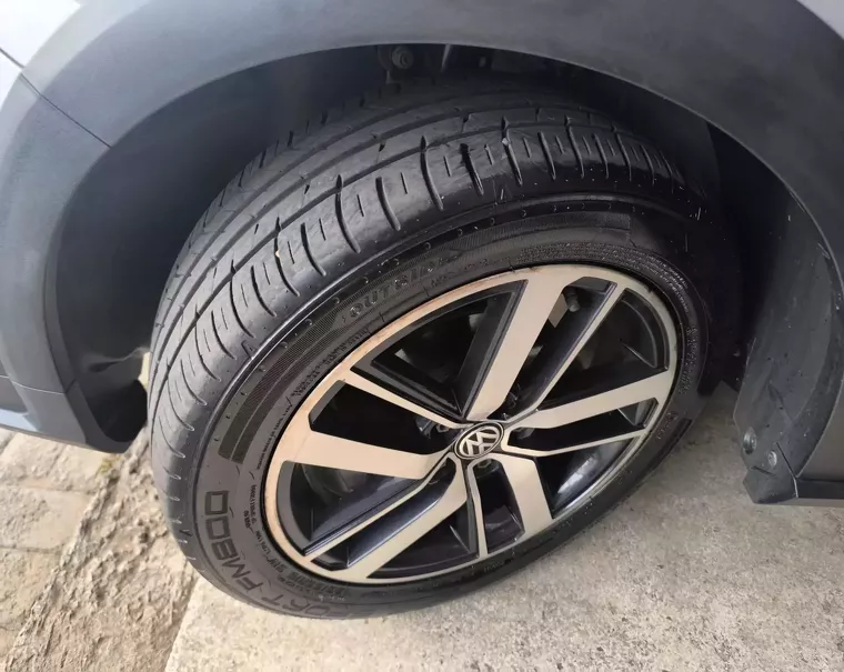 VW - VOLKSWAGEN FOX