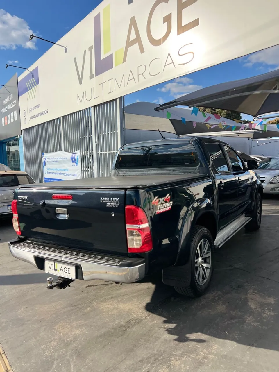 TOYOTA HILUX