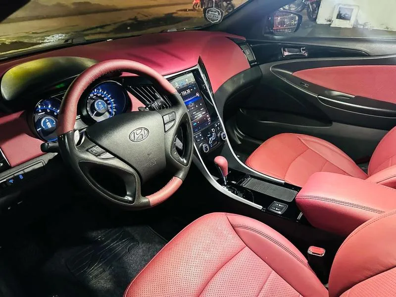 HYUNDAI SONATA