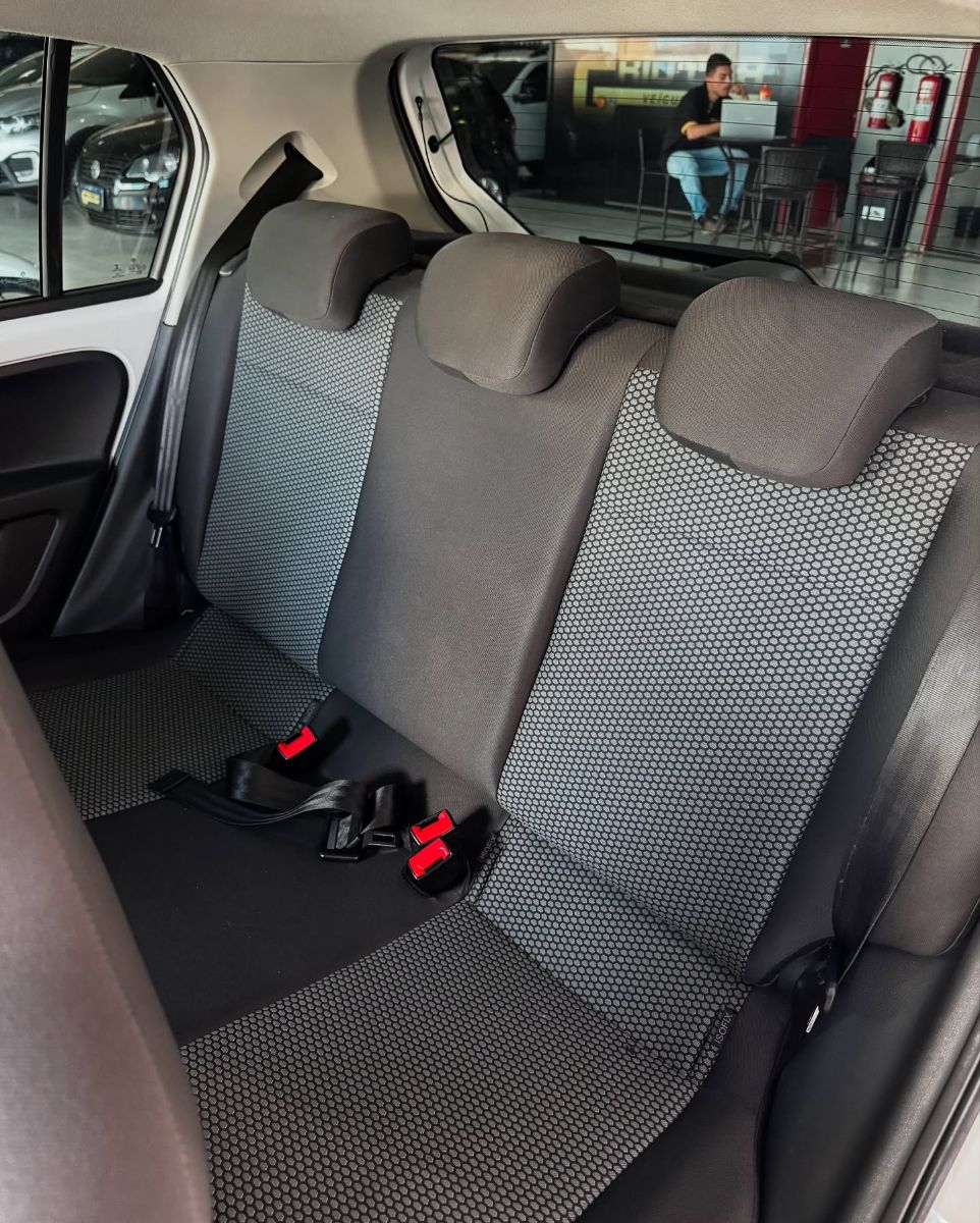 VW - VOLKSWAGEN UP!