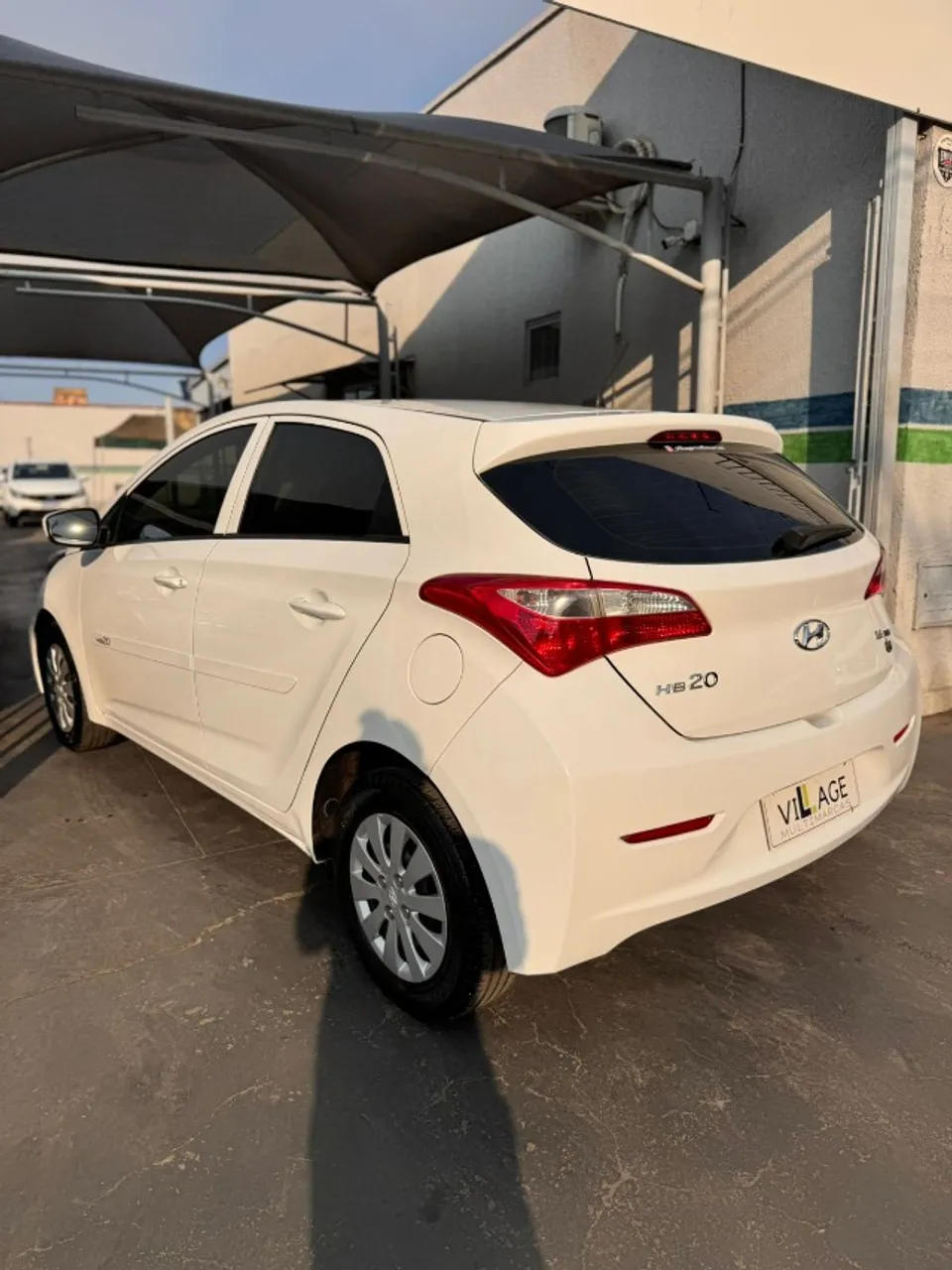 HYUNDAI HB20