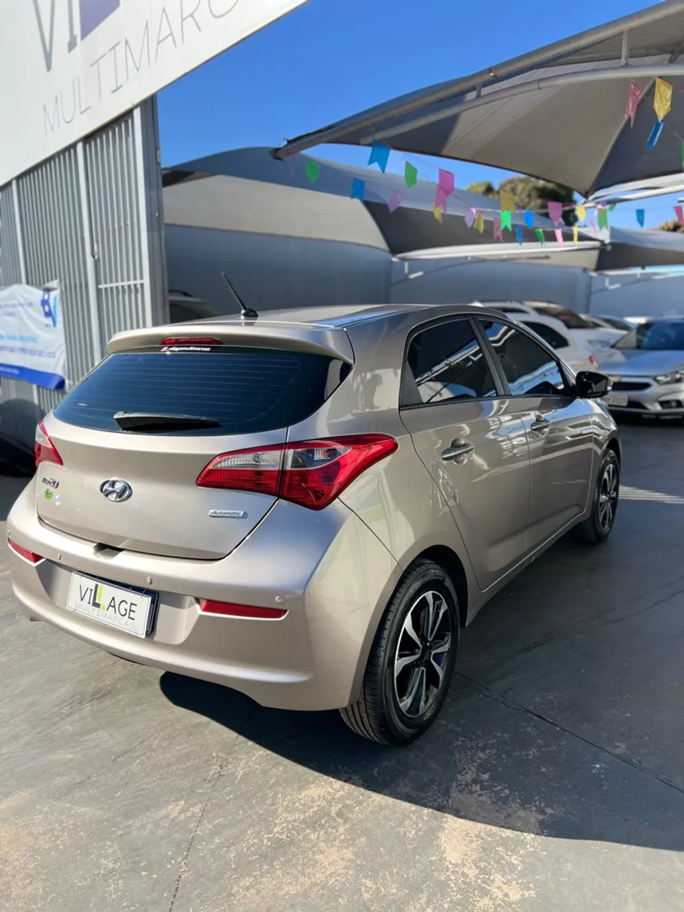 HYUNDAI HB20