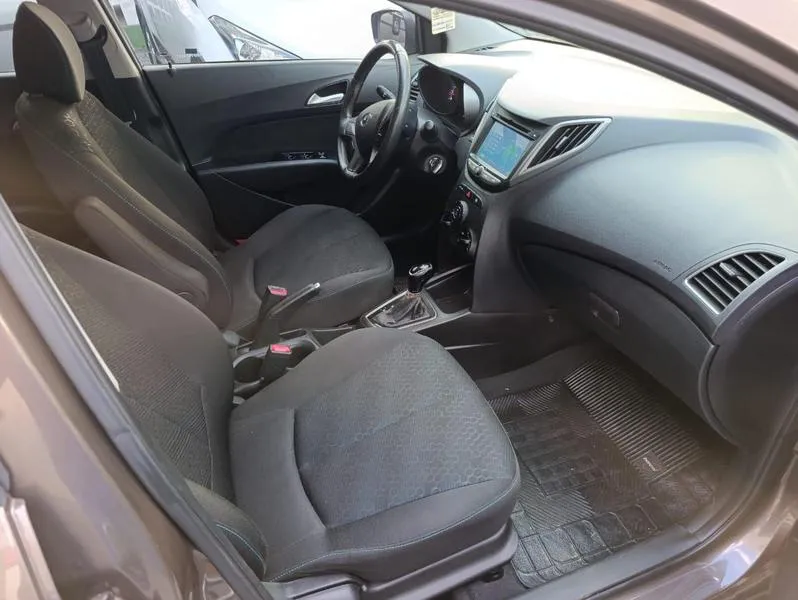 HYUNDAI HB20X