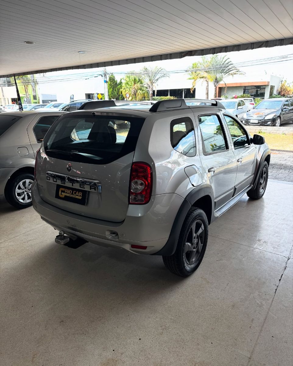 RENAULT DUSTER