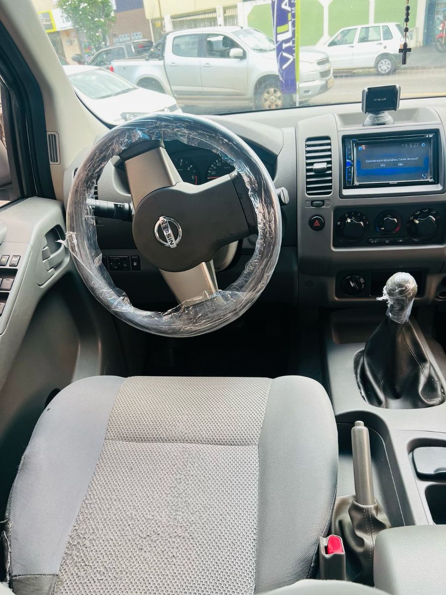 NISSAN FRONTIER