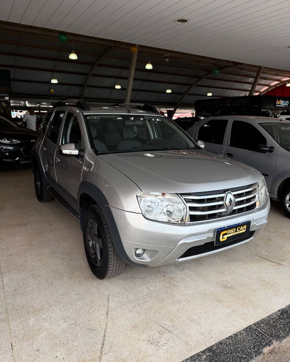RENAULT DUSTER