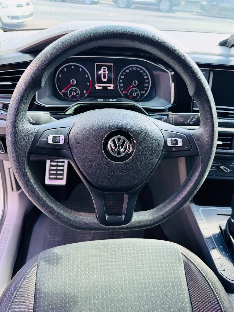 VW - VOLKSWAGEN POLO