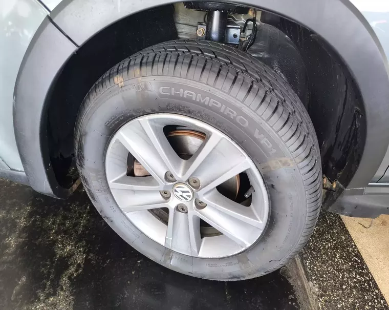 VW - VOLKSWAGEN FOX