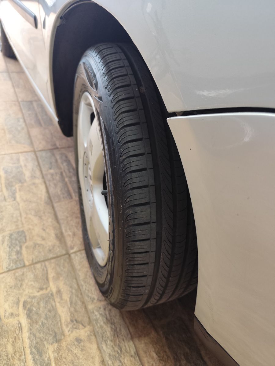 VW - VOLKSWAGEN POLO