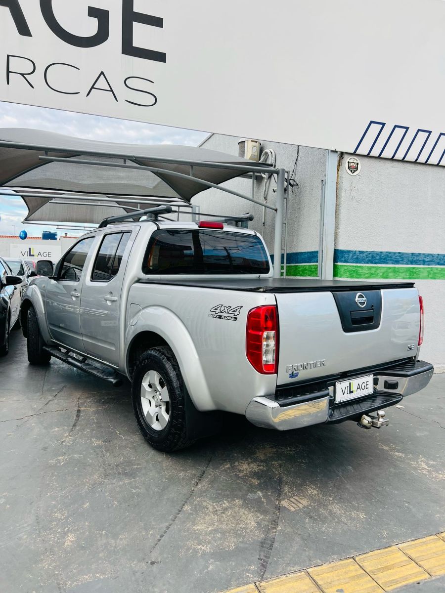 NISSAN FRONTIER
