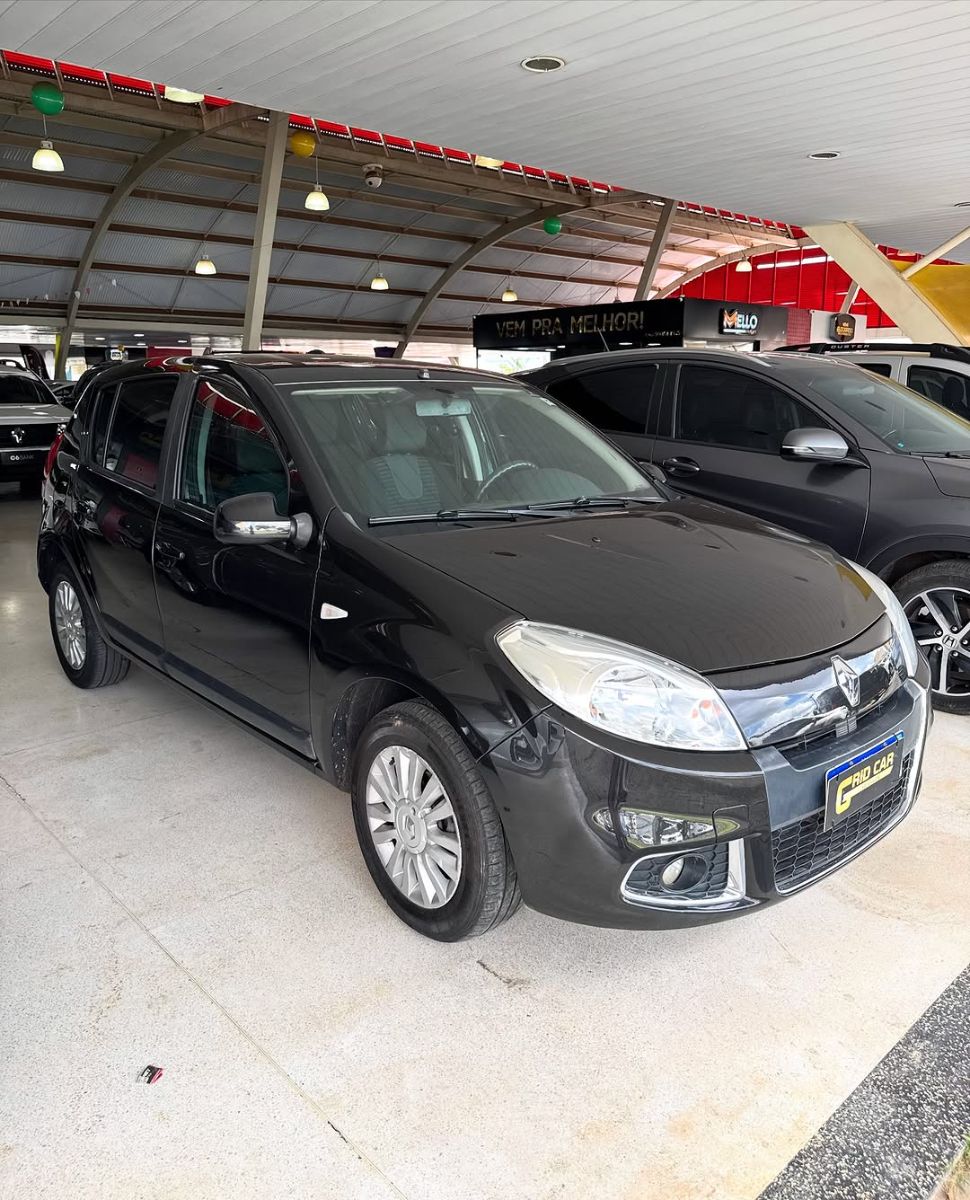 RENAULT SANDERO