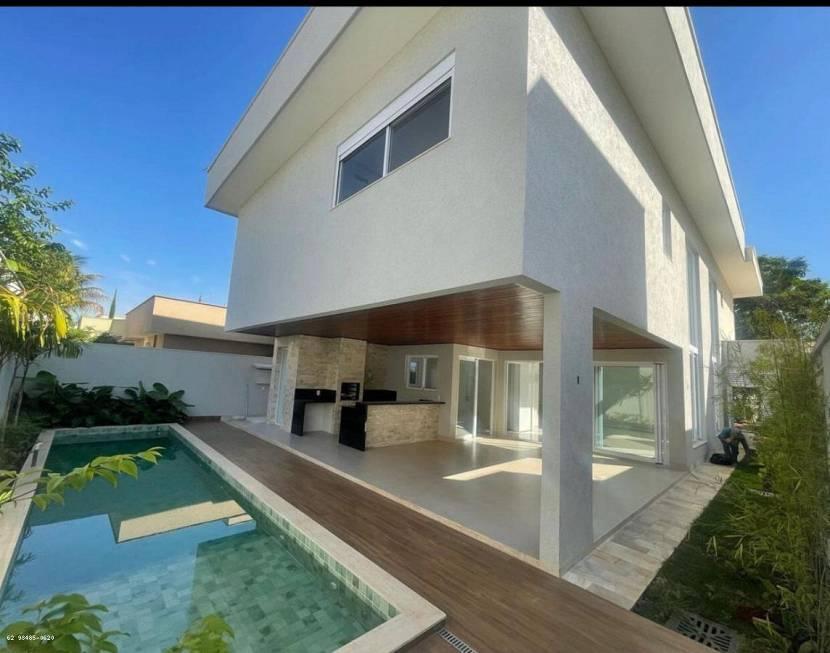 Cond. horizontal casa com 4 quartos à venda, 342.0m²